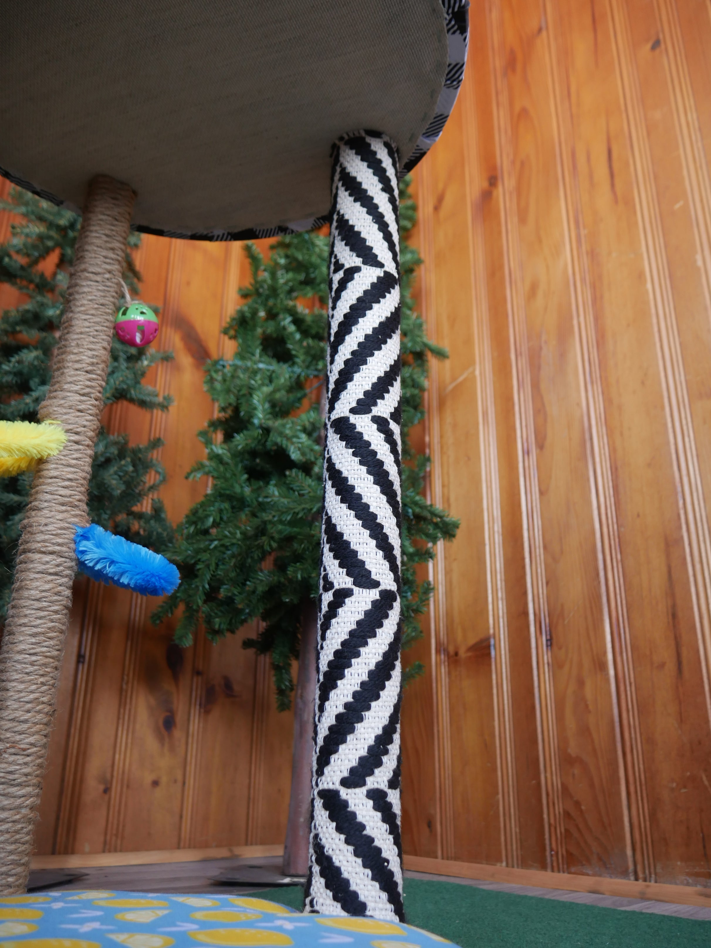 Multi-Pattern 18x27 Scratch Tower For Cats